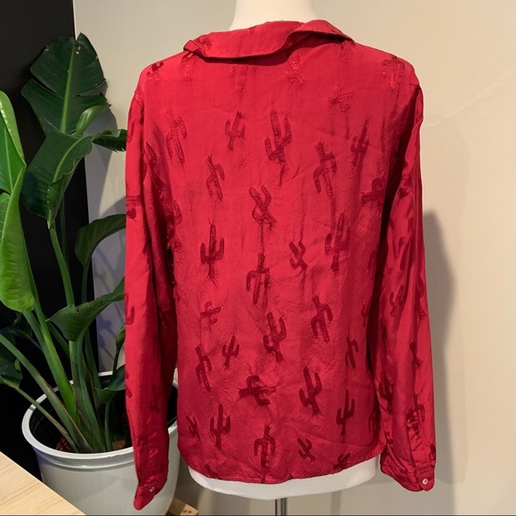 Pepaloves—Red Shirt Peter Pan Collar‎ Cactus Print in the Blink. Sz L - Picture 4 of 15